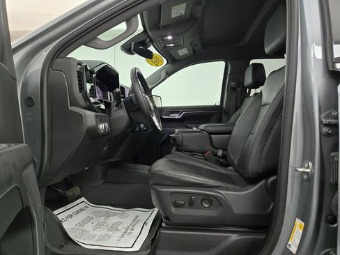 Used 2024 GMC Sierra 1500 SLT image 17