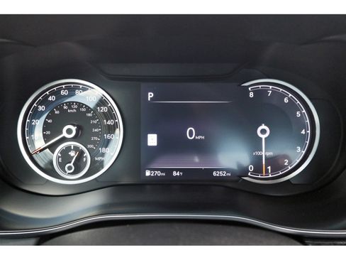 Used 2026 Genesis G70 2.5T AWD/4WD image 16
