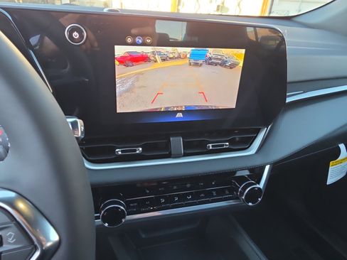 New 2026 Chevrolet Equinox LT w/ Convenience Package II image 21