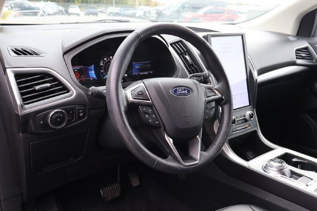 Used 2024 Ford Edge SEL w/ Convenience Package AWD/4WD image 9