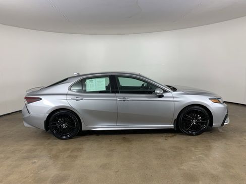 Used 2024 Toyota Camry XSE image 7