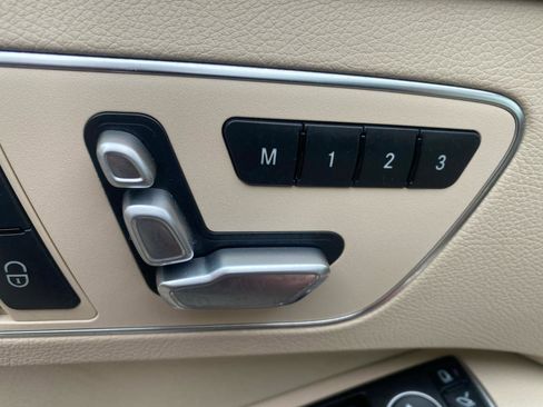 Used 2016 Mercedes-Benz E 350 4MATIC Sedan image 29