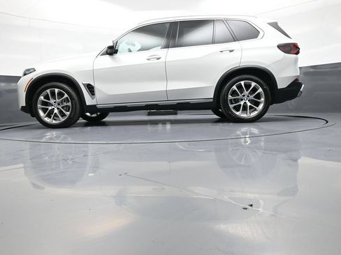 Used 2024 BMW X5 xDrive40i w/ Premium Package AWD/4WD image 36