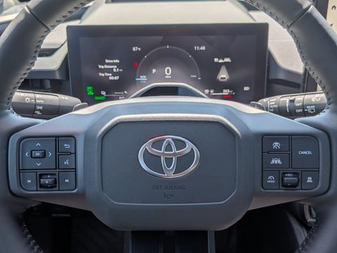 Used 2026 Toyota RAV4 XSE w/ Panoramic Sun Roof Package AWD/4WD image 28