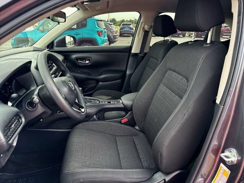 Certified 2025 Honda HR-V LX image 11