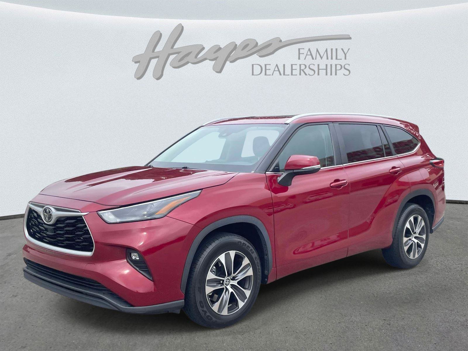 Used 2023 Toyota Highlander XLE FWD image 7
