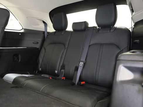 Used 2024 MAZDA CX-90 3.3 Turbo w/ Preferred Plus image 31