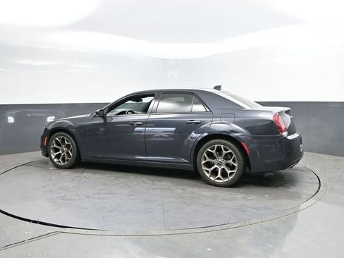 Used 2018 Chrysler 300 S w/ 300S Premium Group image 9