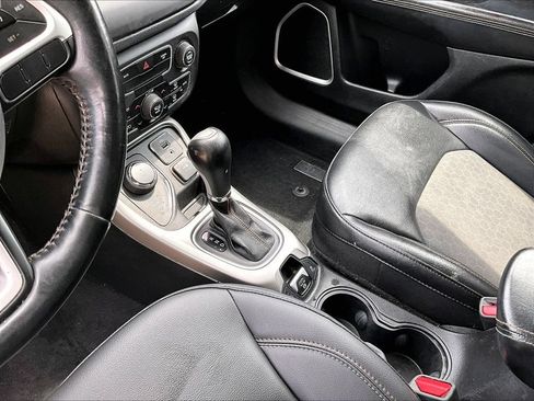 Used 2018 Jeep Compass Latitude w/ Popular Equipment Group AWD/4WD image 23