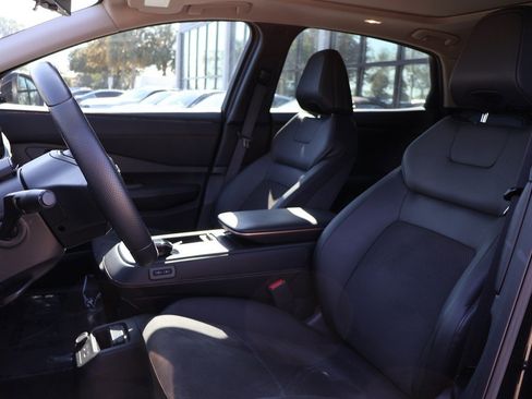 Used 2023 Nissan Ariya FWD image 33