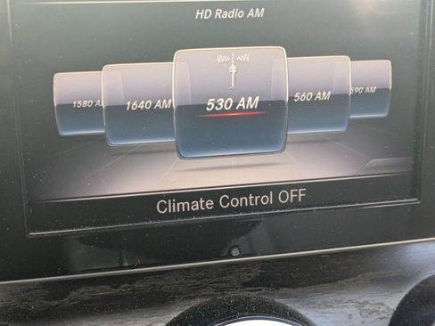 Used 2018 Mercedes-Benz C 300 Sedan image 11