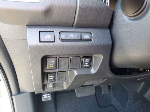 Certified 2024 Nissan Frontier SV w/ SV Convenience Package RWD image 24