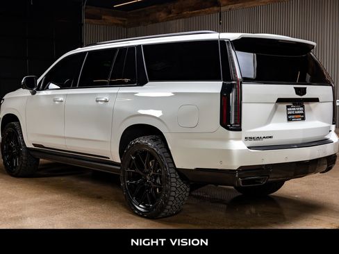 Used 2025 Cadillac Escalade ESV Sport Platinum image 7