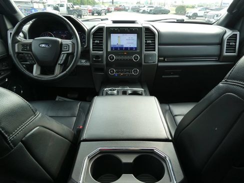 Used 2020 Ford Expedition XLT w/ Equipment Group 202A AWD/4WD image 22
