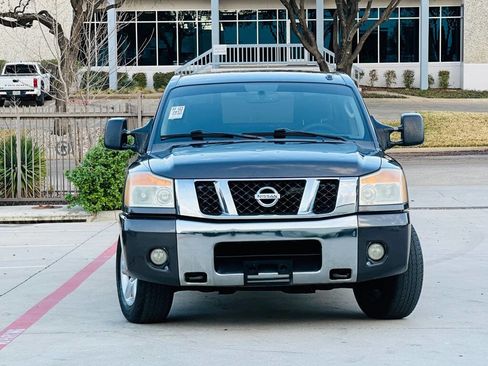 Used 2011 Nissan Titan SV w/ SV Premium Utility Pkg image 2
