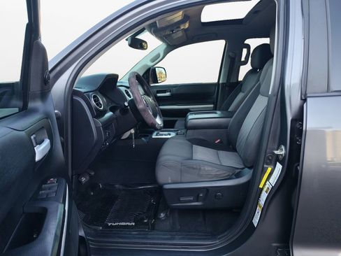 Used 2017 Toyota Tundra SR5 image 19