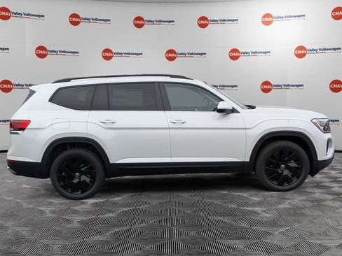New 2026 Volkswagen Atlas SE image 4