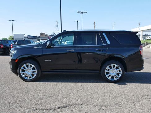 Used 2021 Chevrolet Tahoe High Country AWD/4WD image 2