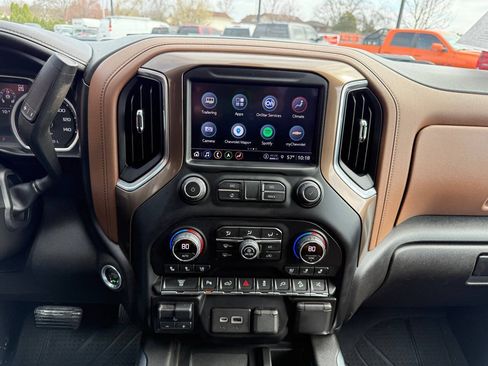 Used 2021 Chevrolet Silverado 2500 High Country AWD/4WD image 16