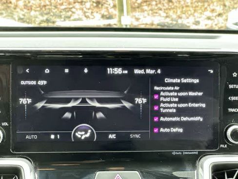 Used 2023 Kia Sorento EX image 14