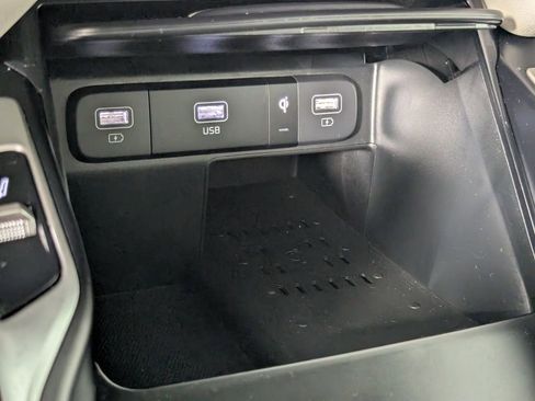 Used 2023 Kia Sorento S w/ Panoramic Sunroof Package FWD image 19
