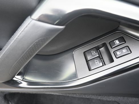 Used 2017 Nissan GT-R Premium AWD/4WD image 44