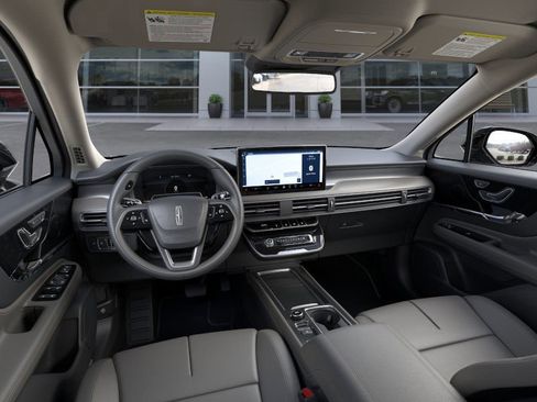 New 2026 Lincoln Corsair Premiere image 9