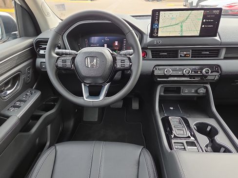 New 2026 Honda Pilot Touring image 10