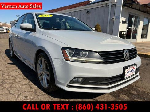 Used 2017 Volkswagen Jetta SEL image 3