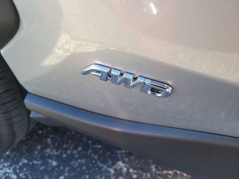 Used 2025 Toyota RAV4 XLE AWD/4WD image 10