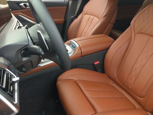 New 2026 BMW X7 xDrive40i w/ M Sport Package image 17