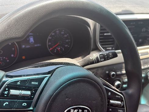 Used 2022 Kia Sportage LX FWD image 3