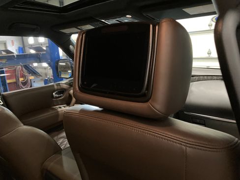 Used 2022 Nissan Armada Platinum w/ Captain's Chairs Package image 15