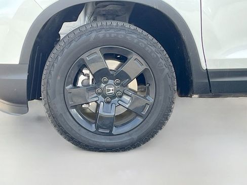 Used 2025 Honda Ridgeline Black Edition image 30