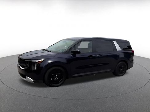 Used 2026 Kia Carnival FWD image 8