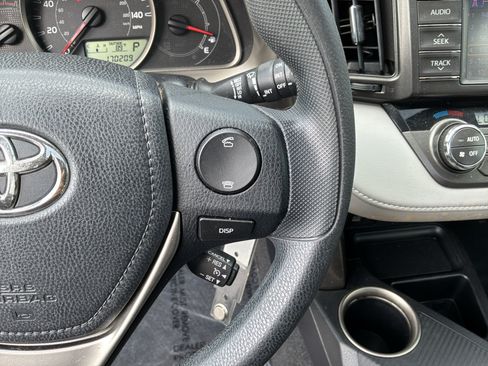 Used 2013 Toyota RAV4 XLE FWD image 20