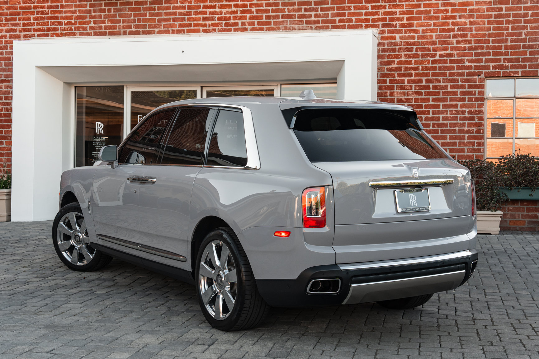 Used 2024 Rolls-Royce Cullinan AWD/4WD image 33