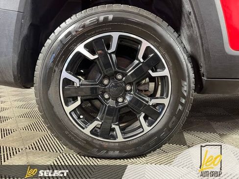 Used 2023 Jeep Renegade Latitude AWD/4WD image 27