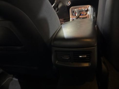 Used 2019 Dodge Challenger R/T RWD image 24