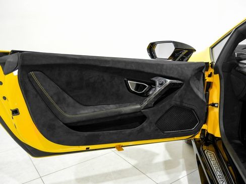 Used 2018 Lamborghini Huracan Performante image 43