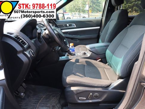 Used 2016 Ford Explorer XLT AWD/4WD image 13