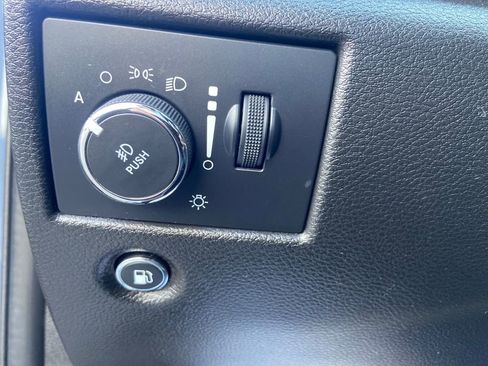 Used 2021 Jeep Grand Cherokee Limited image 33