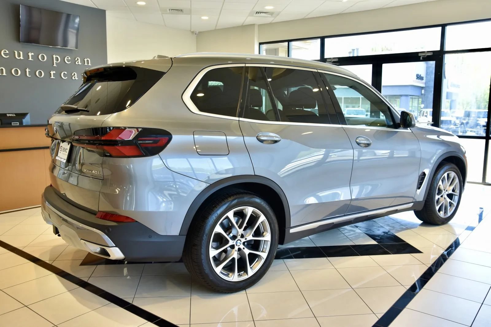 Used 2024 BMW X5 xDrive40i w/ Premium Package AWD/4WD image 6