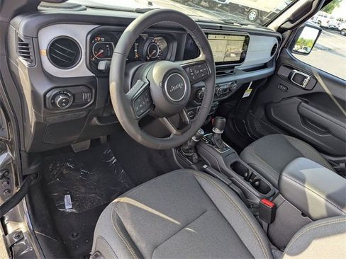 New 2025 Jeep Gladiator Sport image 14