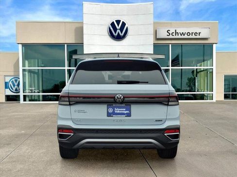 New 2026 Volkswagen Taos SEL image 4