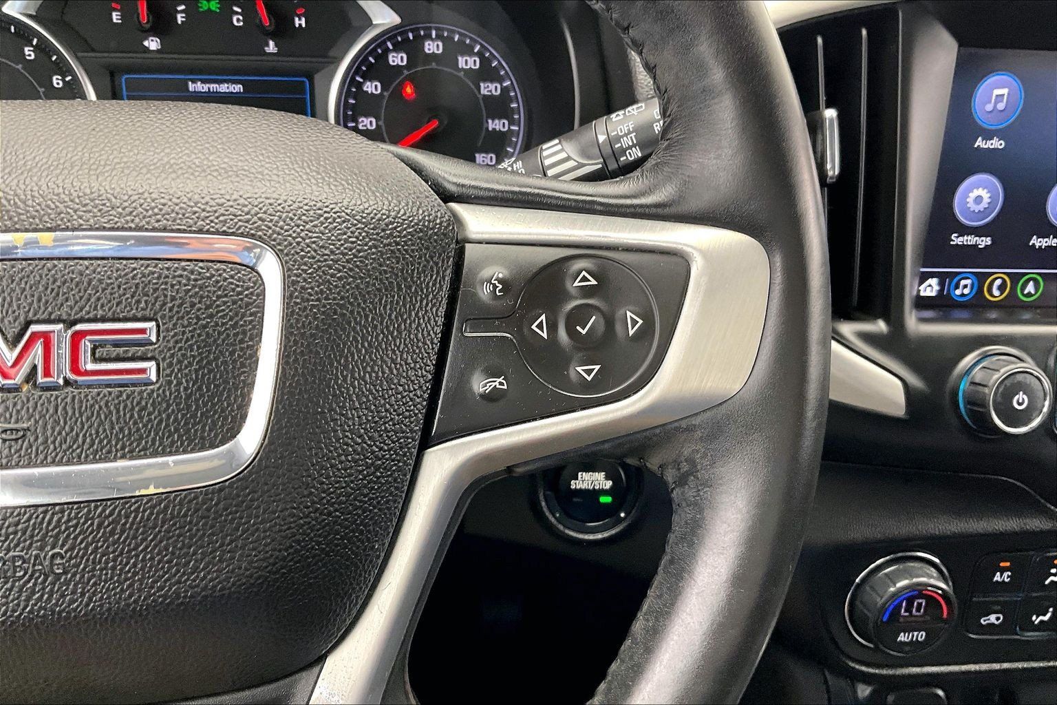 Used 2018 GMC Terrain SLT w/ Preferred Package AWD/4WD image 21