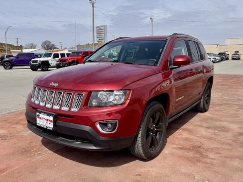 Used 2015 Jeep Compass High Altitude image 1