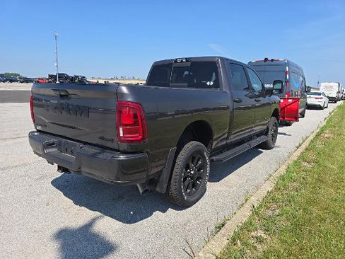 Used 2025 RAM 2500 Big Horn AWD/4WD image 5