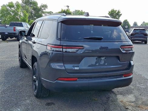 Used 2023 Jeep Grand Cherokee L Laredo AWD/4WD image 9