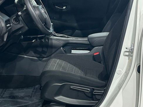 Used 2024 Honda HR-V LX image 35